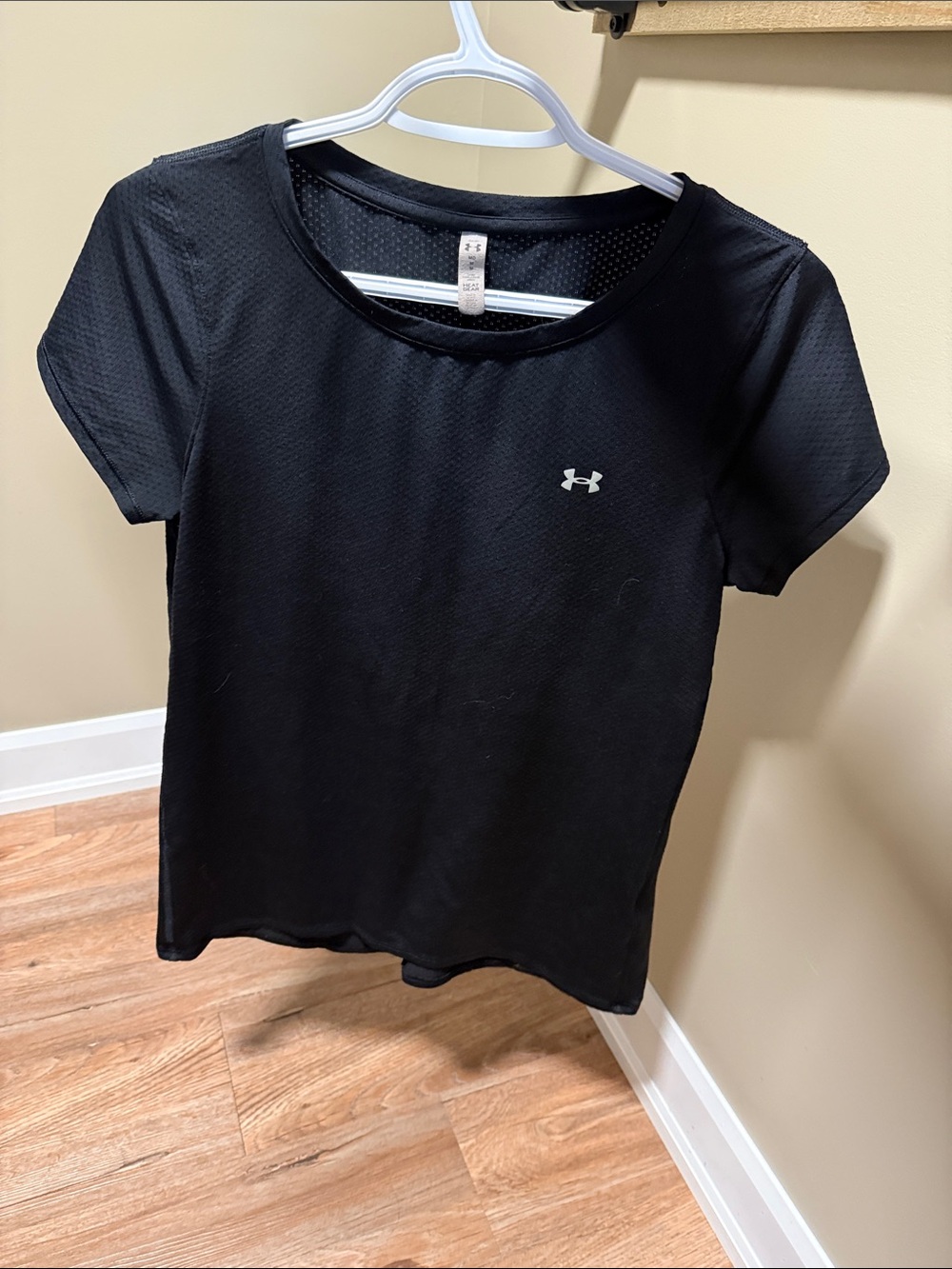 Under Armour Women's Black Short Sleeve Performance Tee with Logo